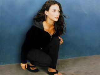 Josie Maran feet photo thumbnail