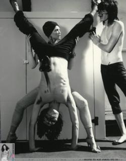 Josie Maran feet photo thumbnail