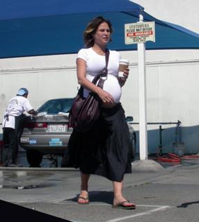 Josie Maran feet photo thumbnail