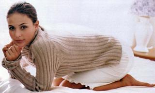 Josie Maran feet photo thumbnail