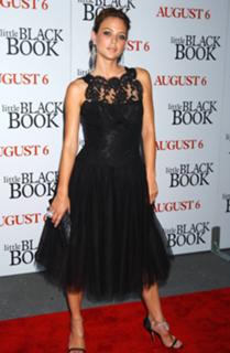 Josie Maran feet photo thumbnail