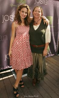 Josie Maran feet photo thumbnail