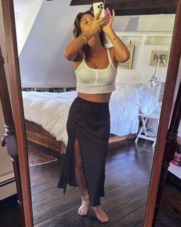 Josie Maran feet photo thumbnail