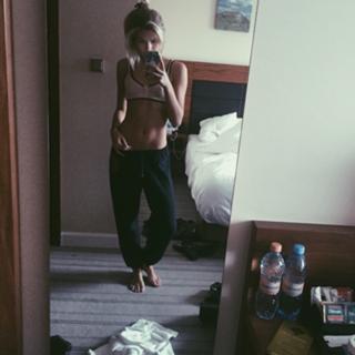 Josie Marie Canseco feet photo thumbnail