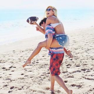 Josie Marie Canseco feet photo thumbnail