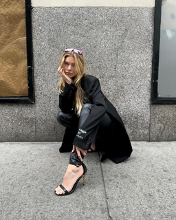 Josie Marie Canseco feet photo thumbnail