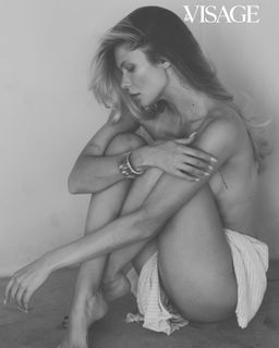 Josie Marie Canseco feet photo thumbnail