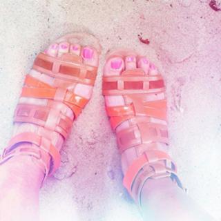 Josje Huisman feet photo 2