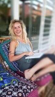 Josje Huisman feet photo 4