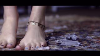 Joss Stone feet photo thumbnail