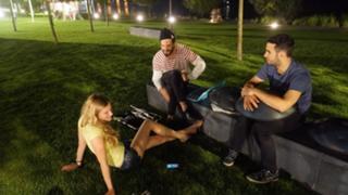 Joss Stone feet photo thumbnail