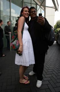Joss Stone feet photo thumbnail