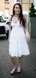 Joss Stone feet photo thumbnail