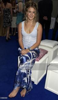 Joss Stone feet photo thumbnail