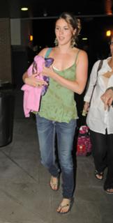 Joss Stone feet photo thumbnail