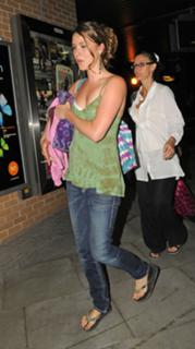 Joss Stone feet photo thumbnail