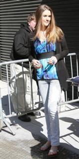 Joss Stone feet photo thumbnail