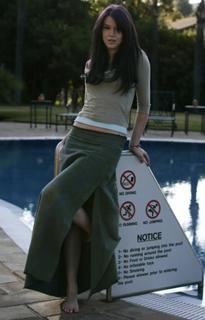 Joss Stone feet photo thumbnail