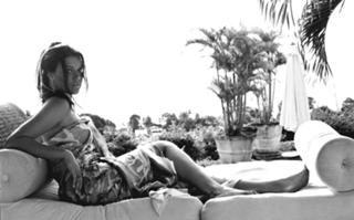 Joss Stone feet photo thumbnail
