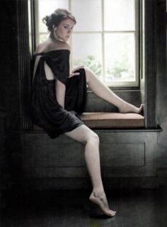 Joss Stone feet photo thumbnail