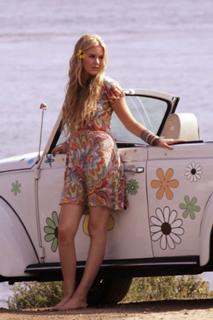 Joss Stone feet photo thumbnail