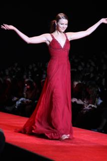 Joss Stone feet photo thumbnail