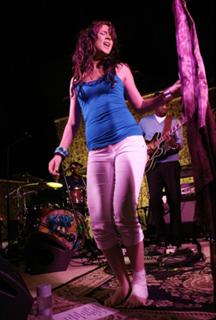 Joss Stone feet photo thumbnail