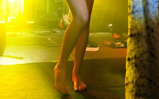 Joss Stone feet photo thumbnail