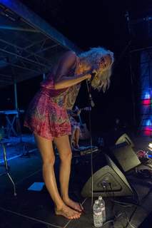 Joss Stone feet photo thumbnail
