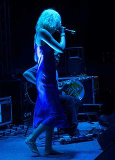 Joss Stone feet photo thumbnail