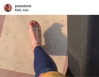 Joss Stone feet photo thumbnail
