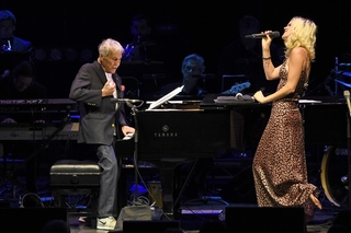 Joss Stone feet photo thumbnail