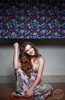Joss Stone feet photo thumbnail