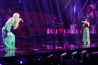 Joss Stone feet photo thumbnail
