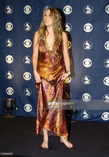 Joss Stone feet photo thumbnail