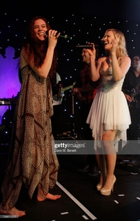Joss Stone feet photo thumbnail