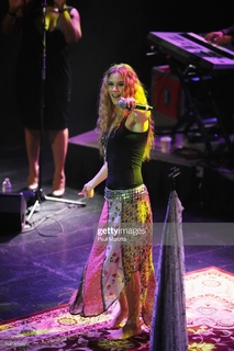 Joss Stone feet photo thumbnail