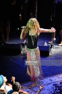 Joss Stone feet photo thumbnail