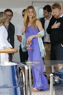 Joss Stone feet photo thumbnail