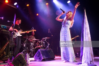 Joss Stone feet photo thumbnail