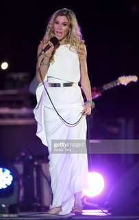 Joss Stone feet photo thumbnail