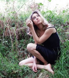 Joséphine Berry feet photo 17