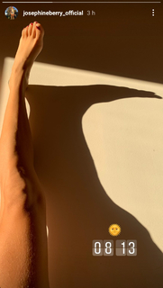 Joséphine Berry feet photo 15