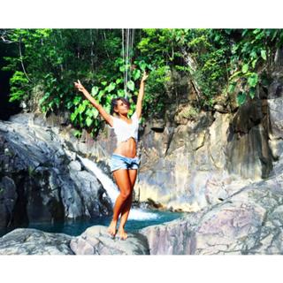 Joséphine Jobert feet photo thumbnail