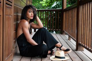 Joséphine Jobert feet photo thumbnail