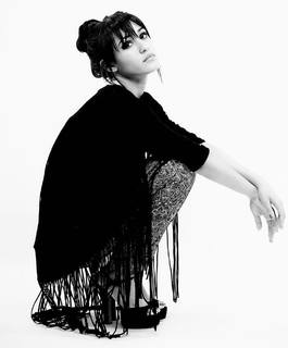 Joséphine Jobert feet photo thumbnail