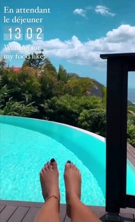 Joséphine Jobert feet photo thumbnail
