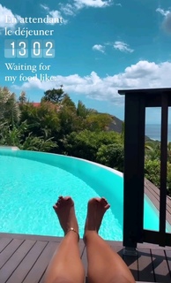 Joséphine Jobert feet photo thumbnail