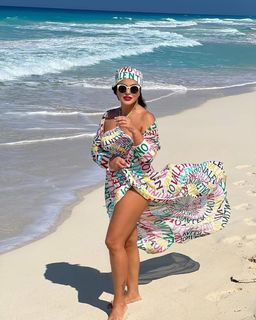 Joumana Mourad feet photo thumbnail