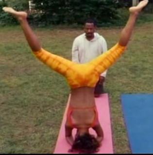 Joy Bryant feet photo thumbnail